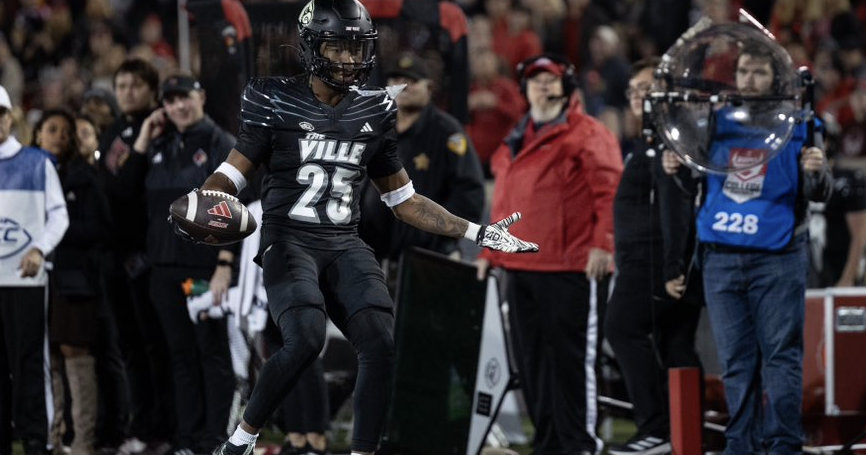 Bosich |  Louisville outlasts Virginia, 31-24, moves closer to ACC title game Bosich |  Louisville outlasts Virginia, 31-24, moves closer to ACC title game