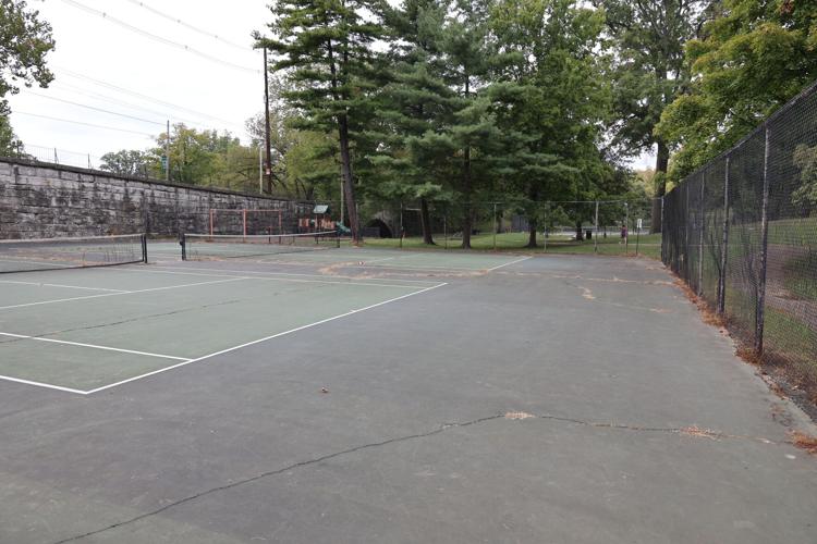 Tyler Park tennis courts original.JPG