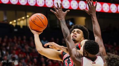 Crawford Louisville Makes Case For No 1 Slams Wku 71 54 In