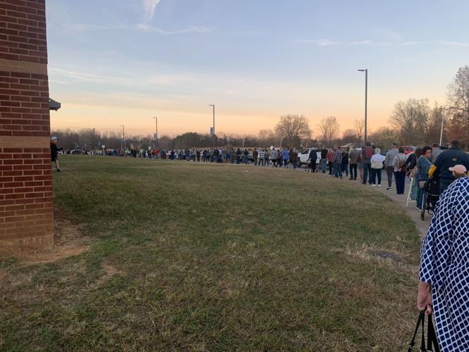 Bullitt County voting lines-Dalton Twitter pic 11-8-22.jpg