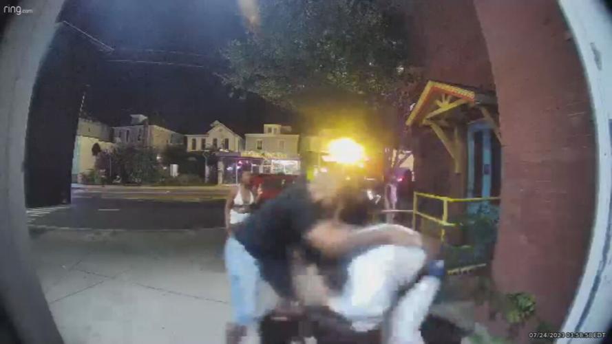Fight outside near Afrokanza Lounge