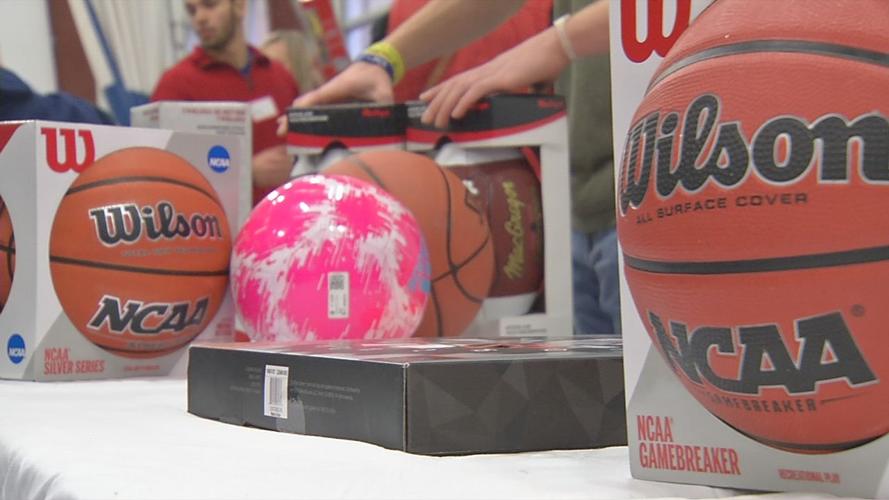 ST VINCENT SANTA SHOP 12-15-19 (3).jpg