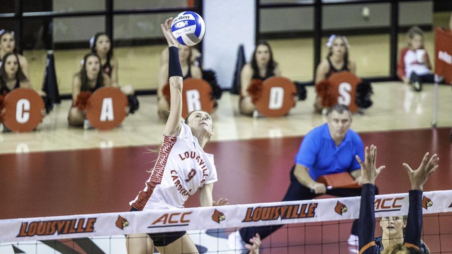 Louisville_Volleyball_0027.jpg