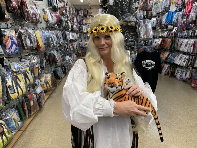 CAUFIELD'S HALLOWEEN COSTUMES - KK - 10-28-2020  (9).JPG