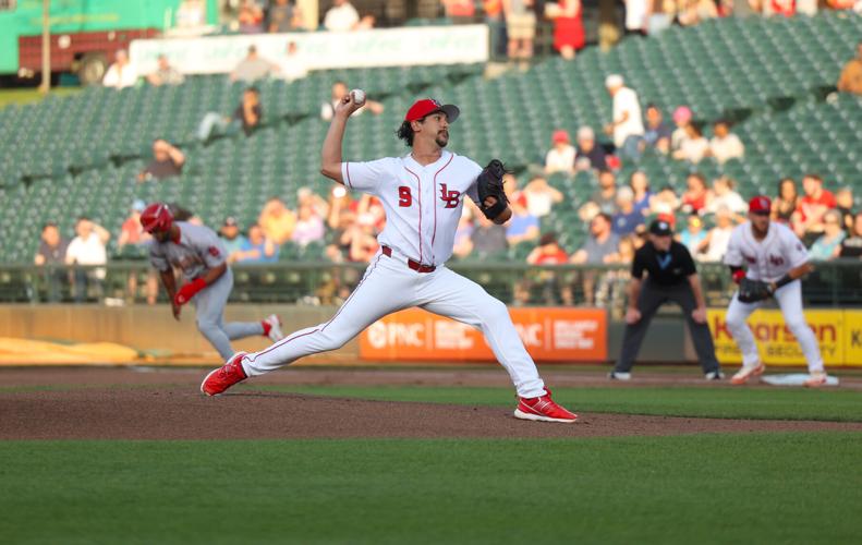 Randy Wynne throws in the first inning.JPG