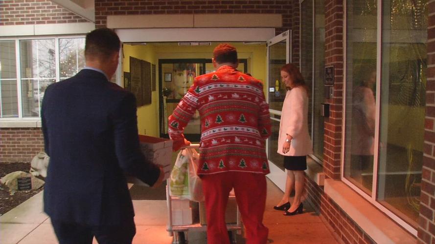 JINGLE TREE DELIVERY TO HOME OF INNOCENTS 12-21-18 (2).jpg