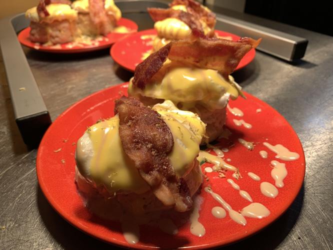 CHRISTMAS CAFE ON FRANKFORT AVENUE - KK - 8-26-2020  (14).JPG