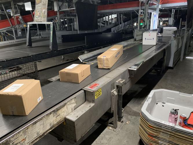 UPS - UNITED PARCEL SERVICE - LOUISVILLE HUB - HOLIDAY PREPS - 12-3-19  (6).jpg