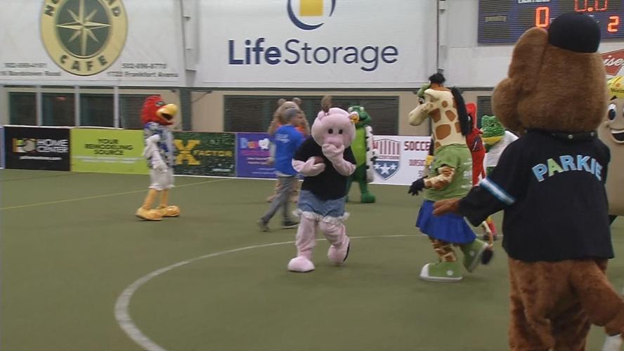 RAW MASCOT BOWL 2-1-19_frame_26774.jpg