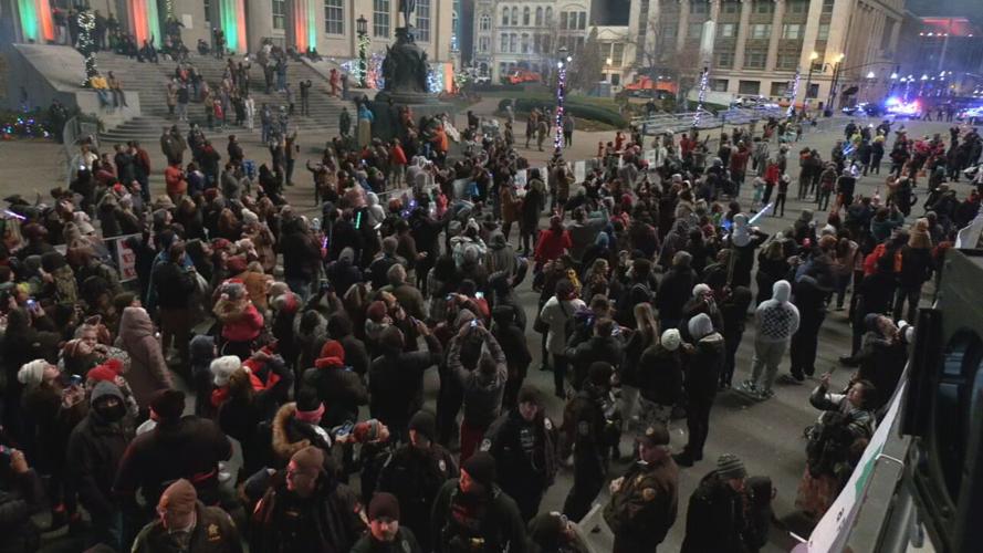 Light Up Louisville 2021