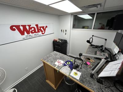 WAKY radio