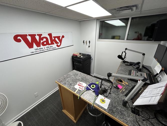 WAKY radio