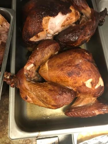 Chicago City Pizza in New Albany giving out Thanksgiving meals