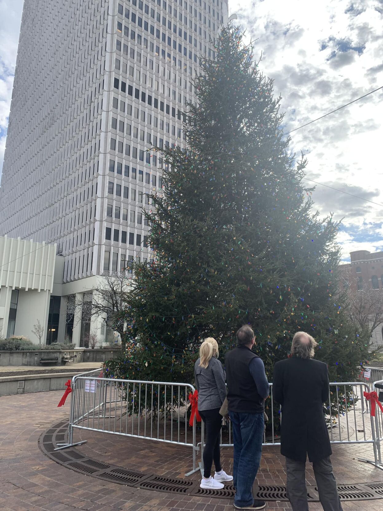 Families come together to enjoy the 2022 Light Up Louisville Christmas tree