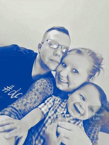 Aeriell Barton pictured with fiance Derrick Kessinger