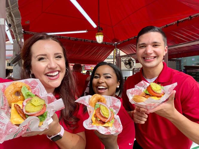 WDRB in the morning tries donut burger.jpg