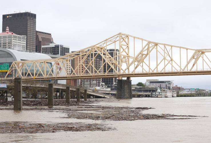 Ohio River flooding near bridge - April 6.JPG