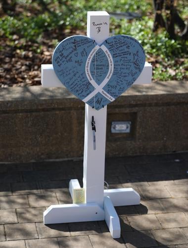 Tommy Elliott cross.JPG