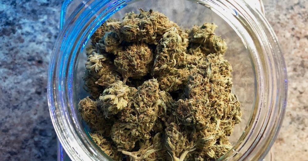 Kentucky lawmaker files bill to let voters decide on marijuana decriminalization