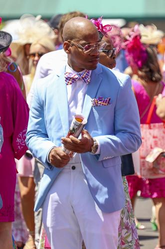 OAKS DAY - FASHION AND CROWDS - CRAWFORD 5-5-2023 (10).jpg