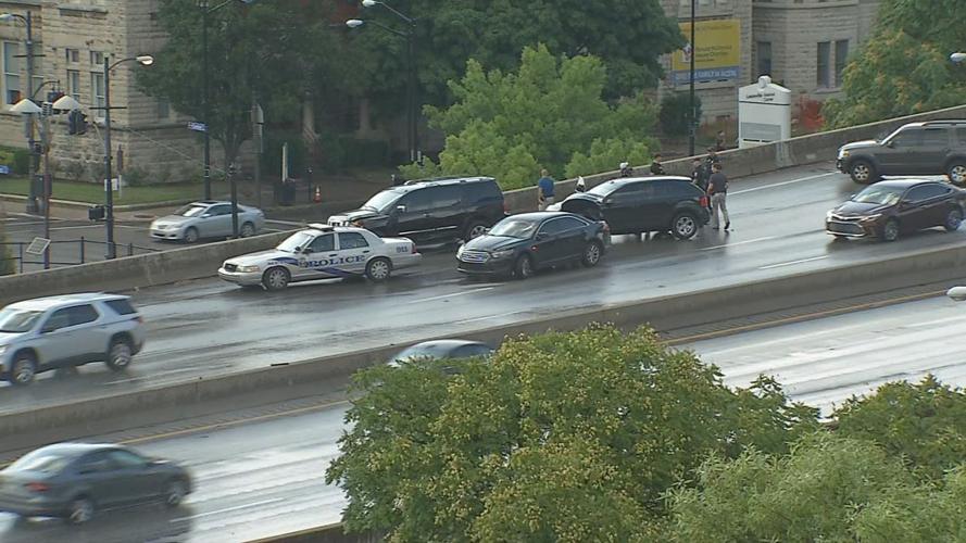 Suspects fleeing from traffic stop hit 5 cars on I-65 in Hospital Curve