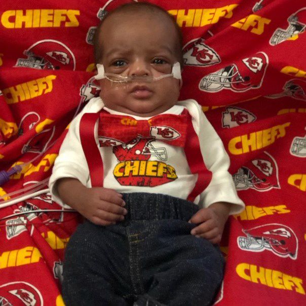 MINI MAHOMIES: Kansas City hospital dresses NICU babies in Chiefs-inspired  gear