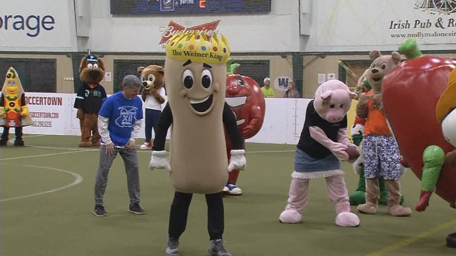 RAW MASCOT BOWL 2-1-19_frame_343902.jpg