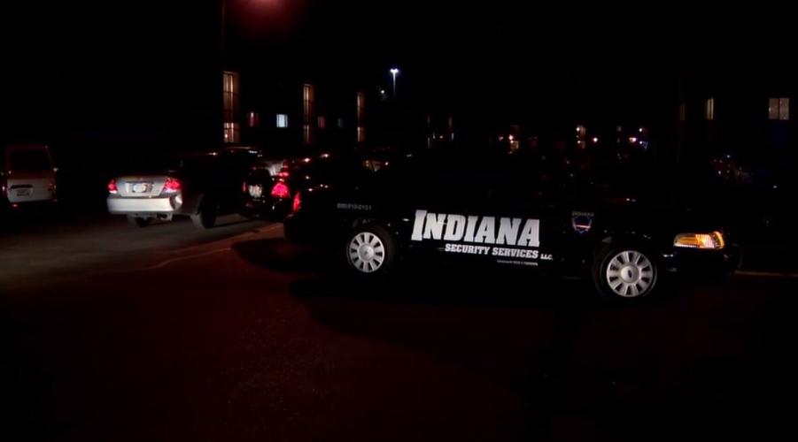 IMPD homicide detectives investigate fatal shooting.JPG