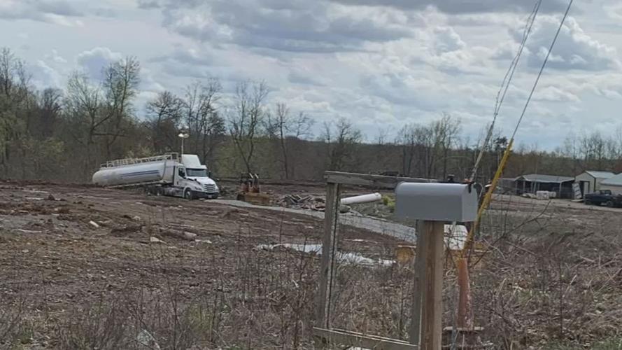 Large tanker stuck in mud (Blue Lick Creek slurry / sludge investigation) 4-10-19