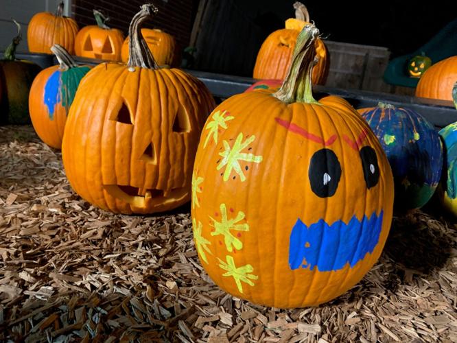 JACK O'LANTERN STROLL.jpg