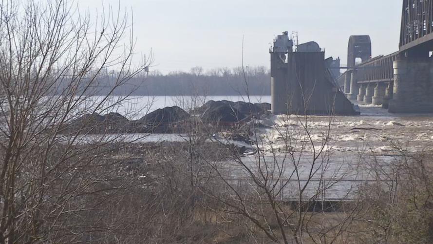 Clark Memorial Bridge reopens after being struck by boat pushing coal barges