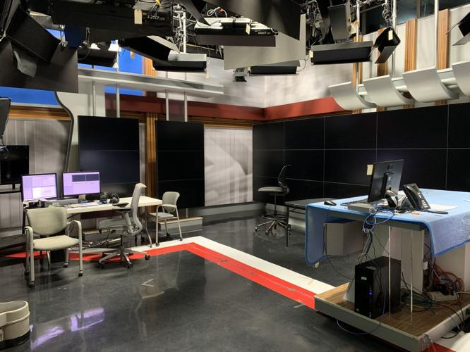 WDRB - SOCIAL DISTANCING STUDIO B  (2).jpg