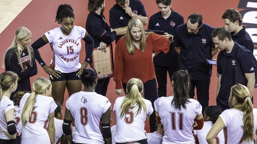 Louisville_Volleyball_0261.jpg