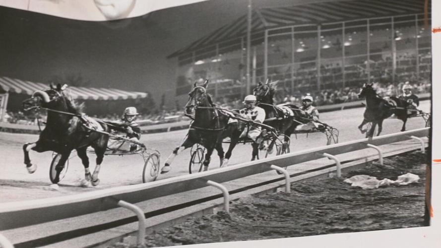 Racing at Louisville Downs