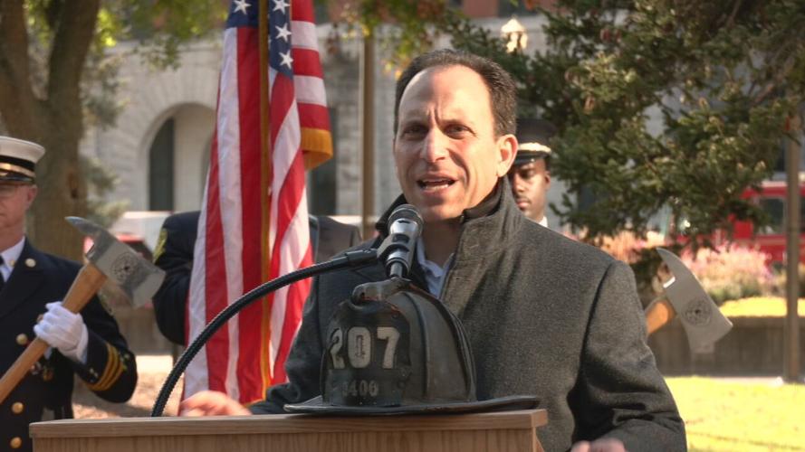 Louisville Mayor Craig Greenberg at firefighter remembrance ceremony