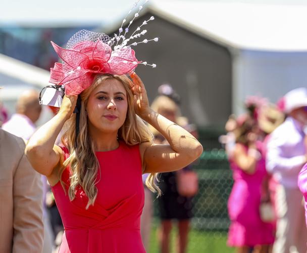 OAKS DAY - FASHION AND CROWDS - CRAWFORD 5-5-2023 (11).jpg