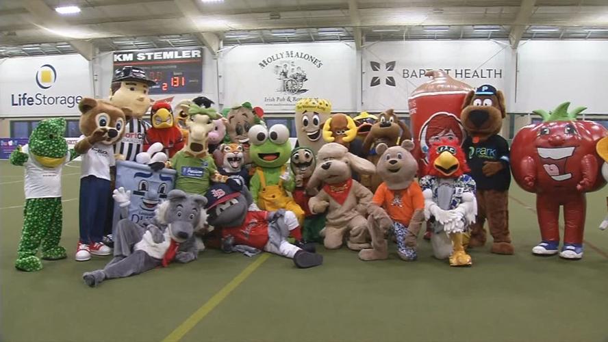 RAW MASCOT BOWL 2-1-19_frame_471605.jpg