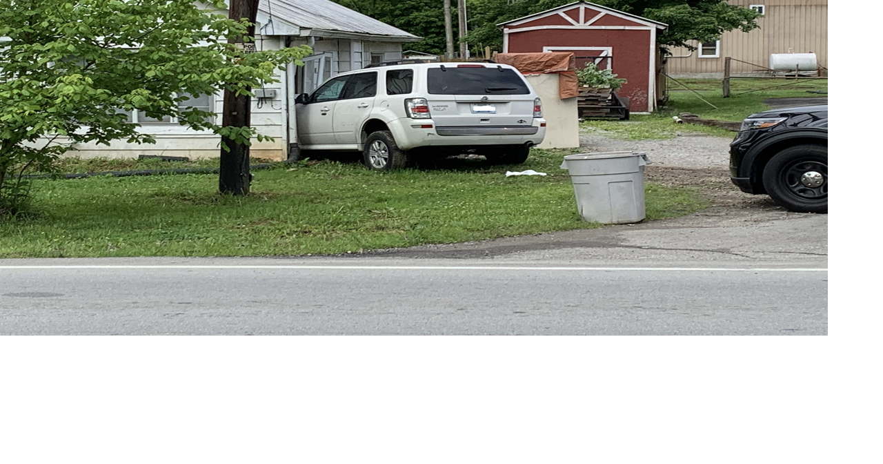 Suspect loose after Shepherdsville Police say chase led to crash of