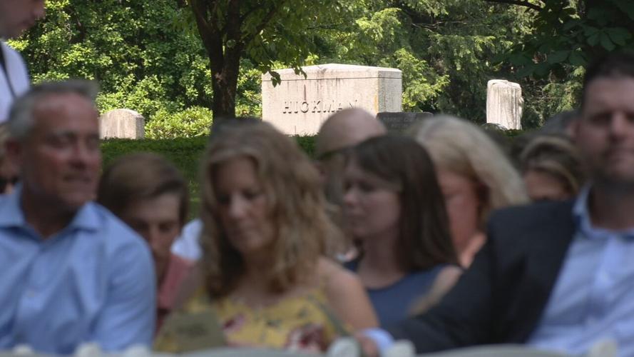 cemetery wedding 5