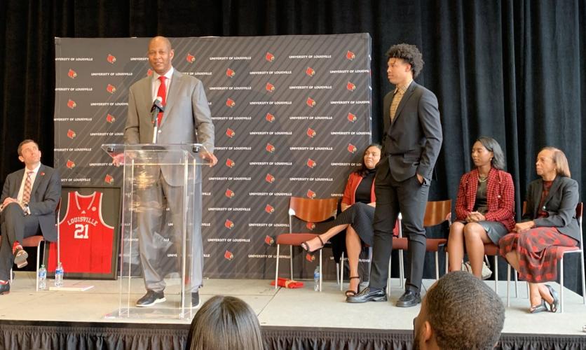Kenny Payne announcement with son Alexander.jfif