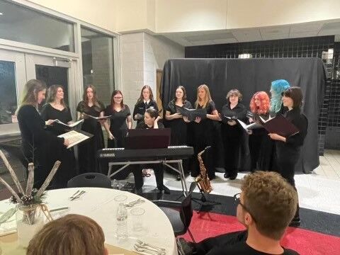 Bullitt Central High School farm to table scholarship dinner performance.jpg