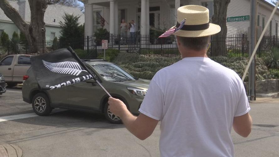 Bloom Elementary teachers find creative way to reconnect with homebound students