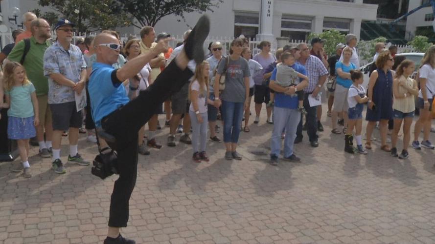 Kentucky Derby Museum guide combines past life for fun twist on tours