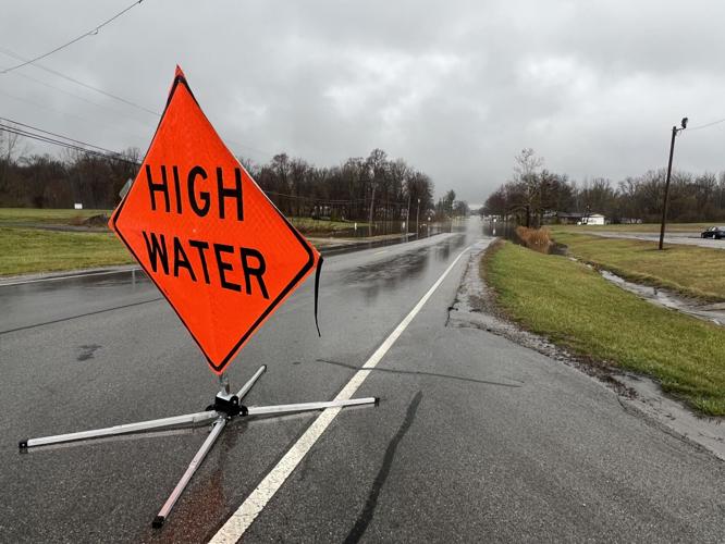 High water sign on US 31