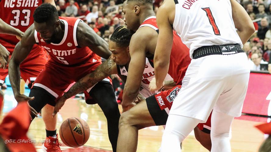 Khwan Fore loose ball