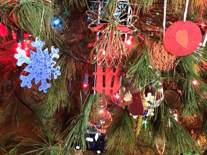 JUDE'S JINGLE TREE 2021 (7).jpg