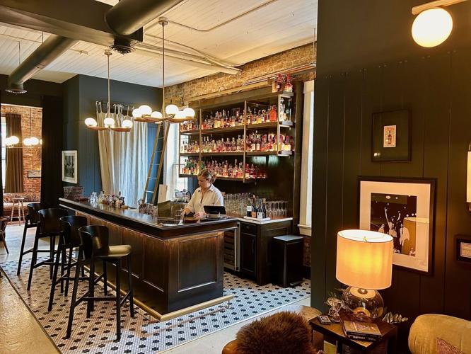 Stitch bar in Nulu.jpg