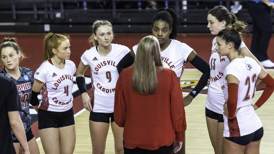 Louisville_Volleyball_0301.jpg