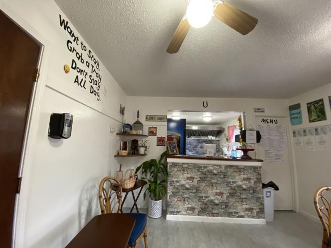 Get it on a Bun at Booty's opens New Albany location