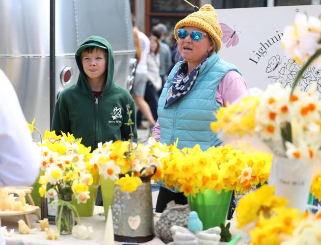 Vendor with flowers